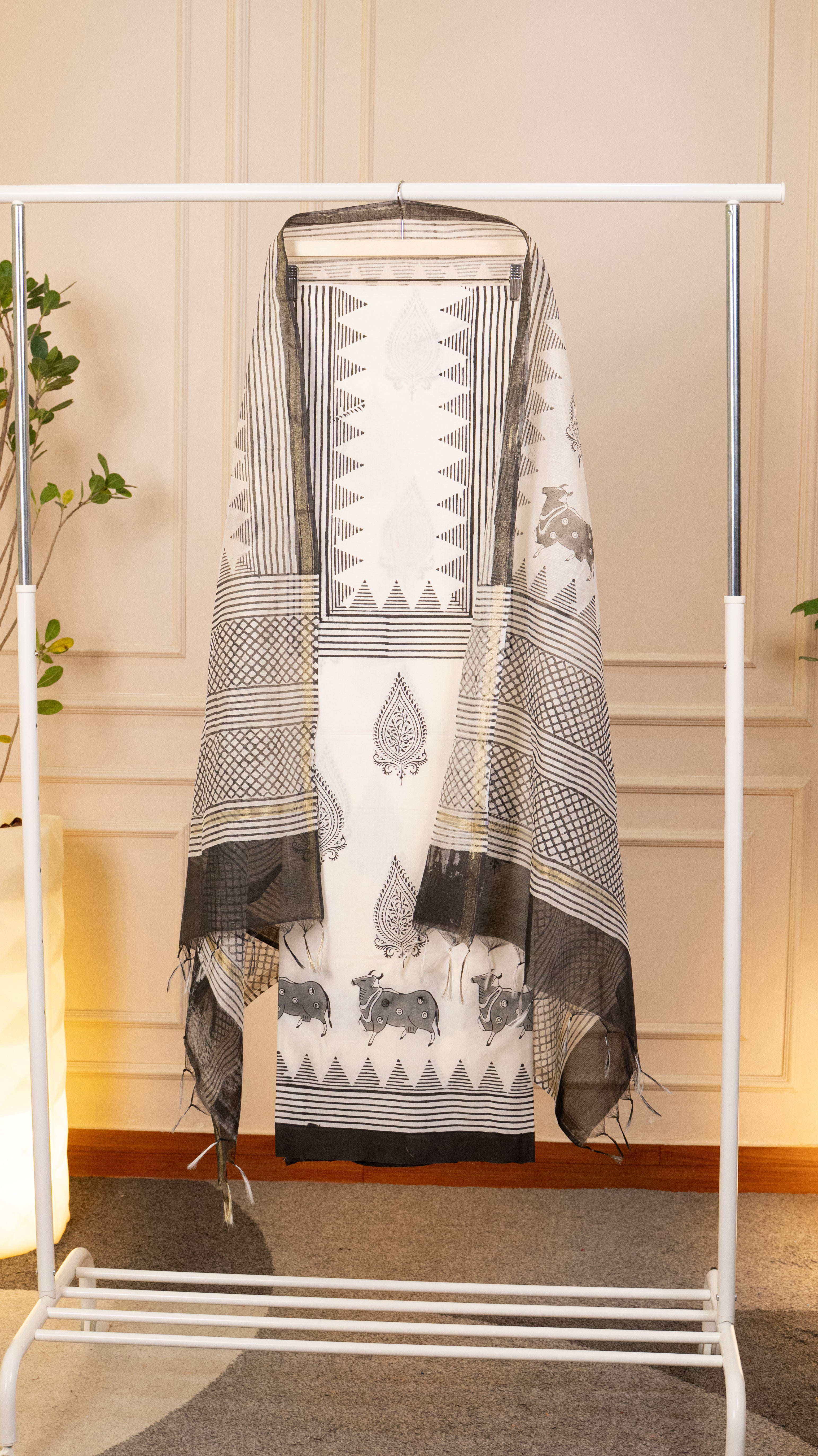 Monochrome Pichwai Inspired Hand-Block Print Unstitched Suit Set