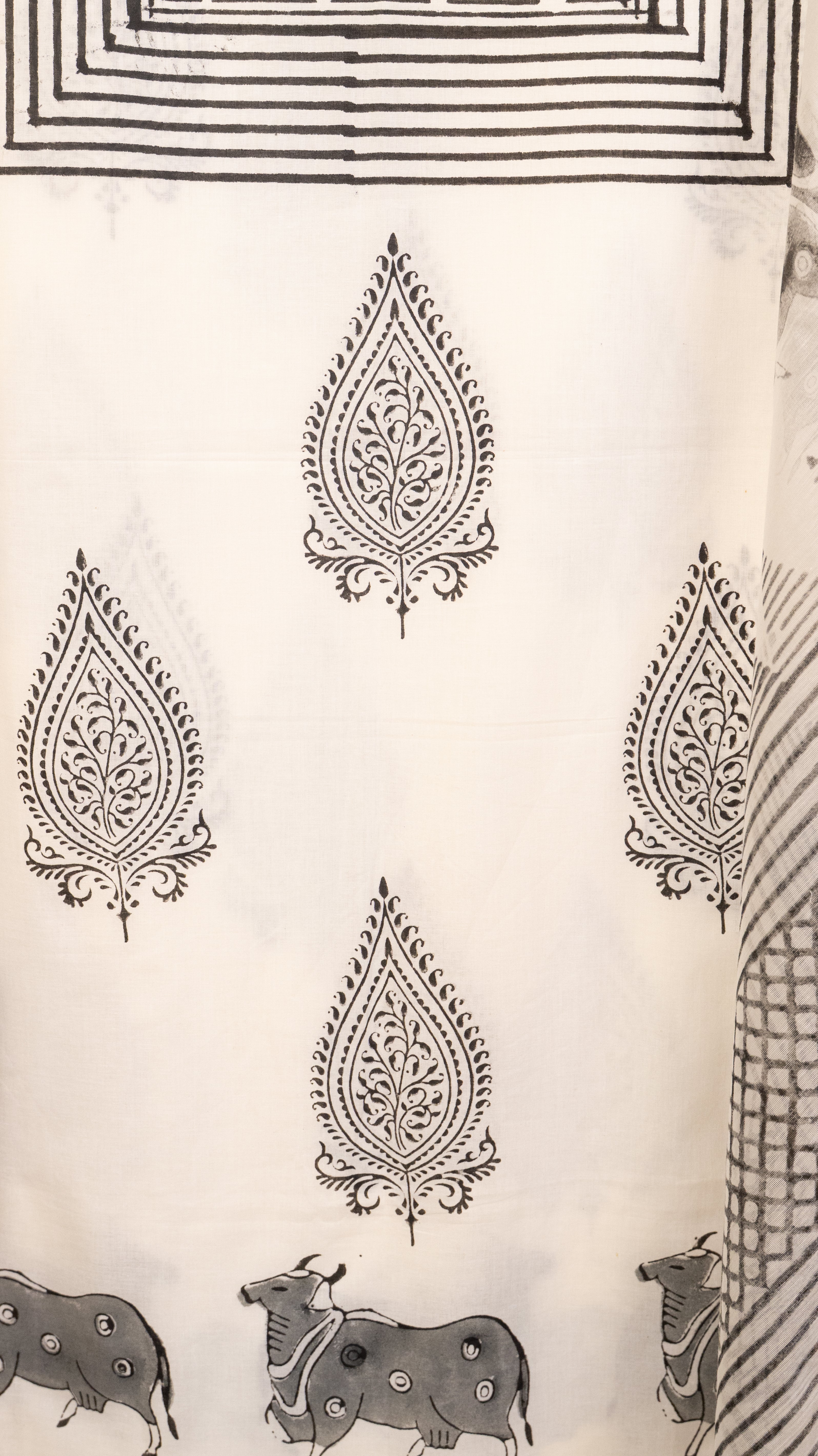Monochrome Pichwai Inspired Hand-Block Print Unstitched Suit Set
