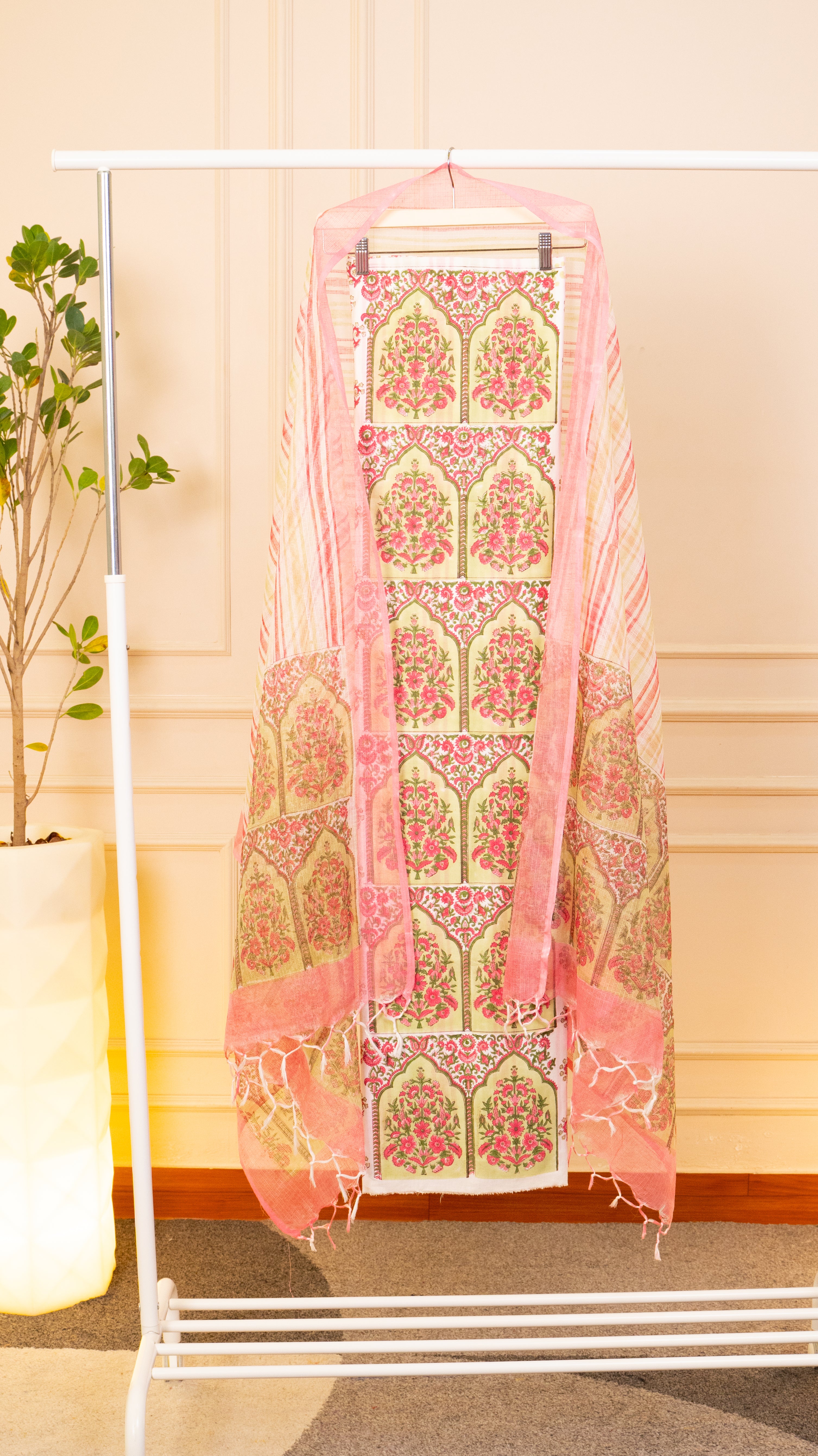 Blossoming Arch Mul Cotton Unstitched Suit Set